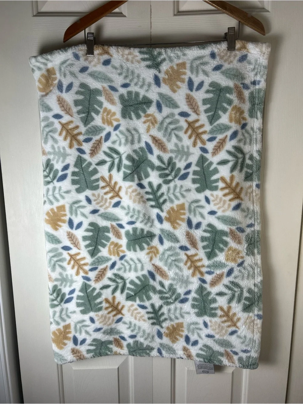 Little Miracles Green Leaf Baby Blanket White Blue Tan Soft Plush Leaves Jungle